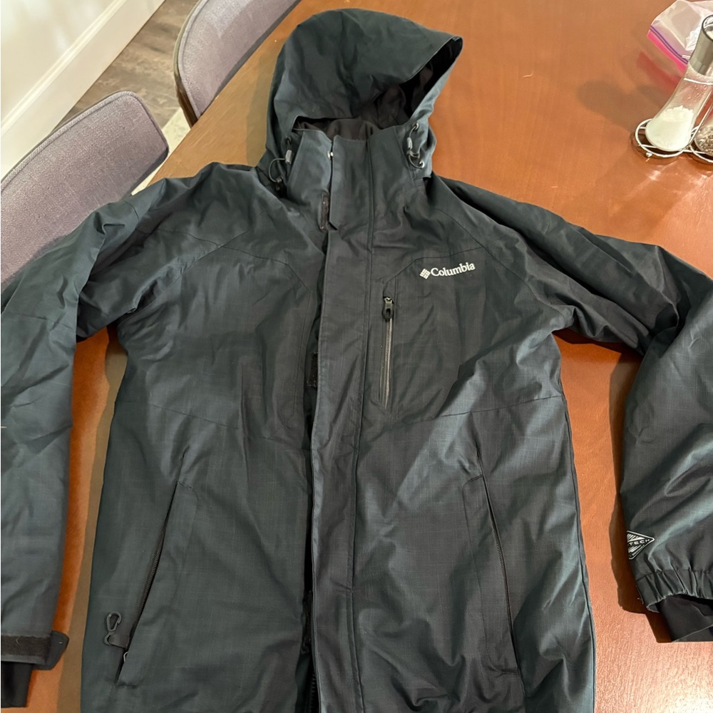 Columbia Men’s small Dark Blue Parka